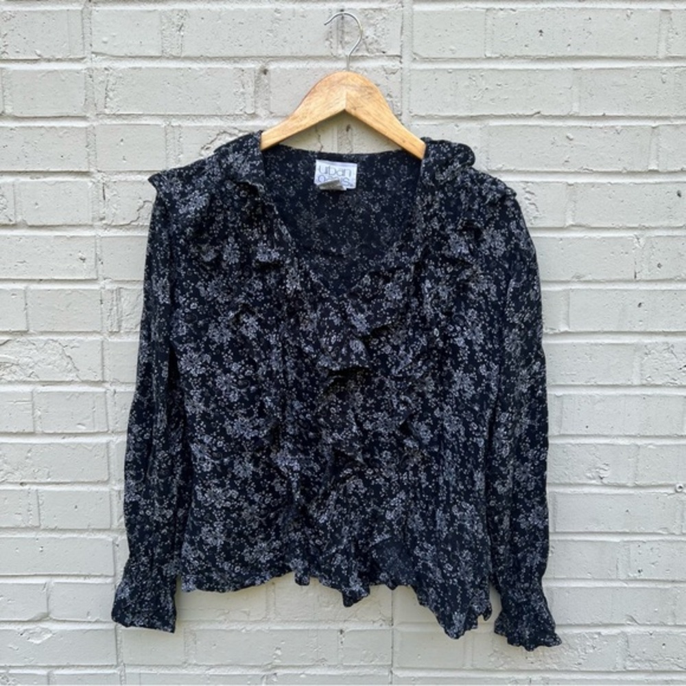 Floral urban oasis top
